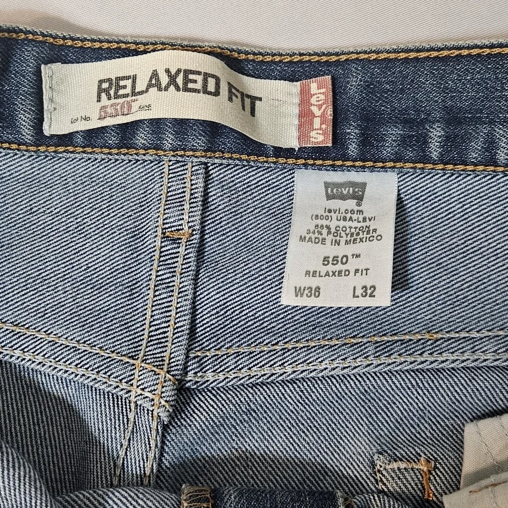 Vtg Levis 550 Jeans Men 36x30 Relaxed Fit Straight Leg Y2K Medium Wash Denim EUC